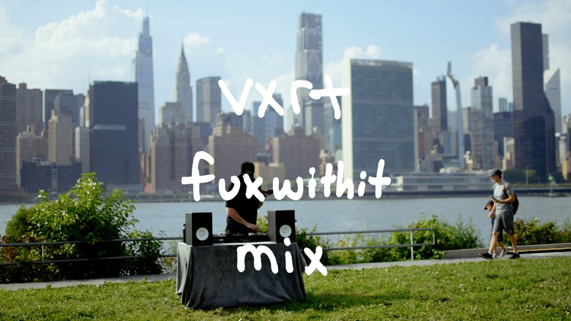 Load video: Summer DJ House Mix